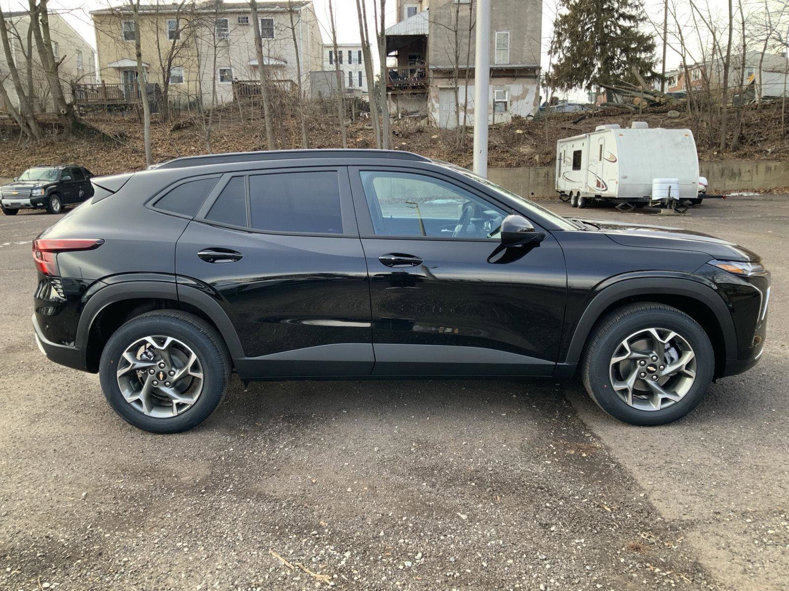 New 2026 Chevrolet Trax LT w/ Driver Confidence Package image 8