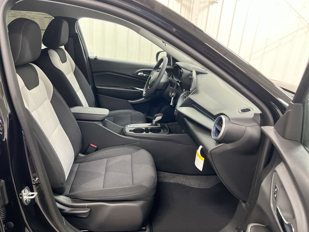 New 2026 Chevrolet Trax LS FWD image 21