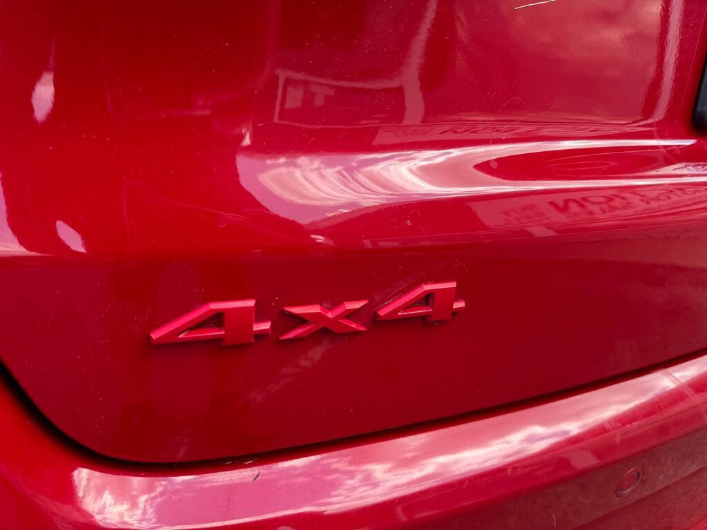 Used 2023 Jeep Compass Limited image 40