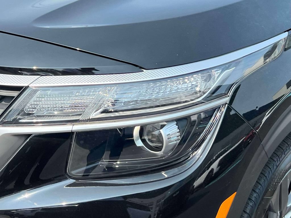 Certified 2023 Kia Seltos LX AWD/4WD image 9