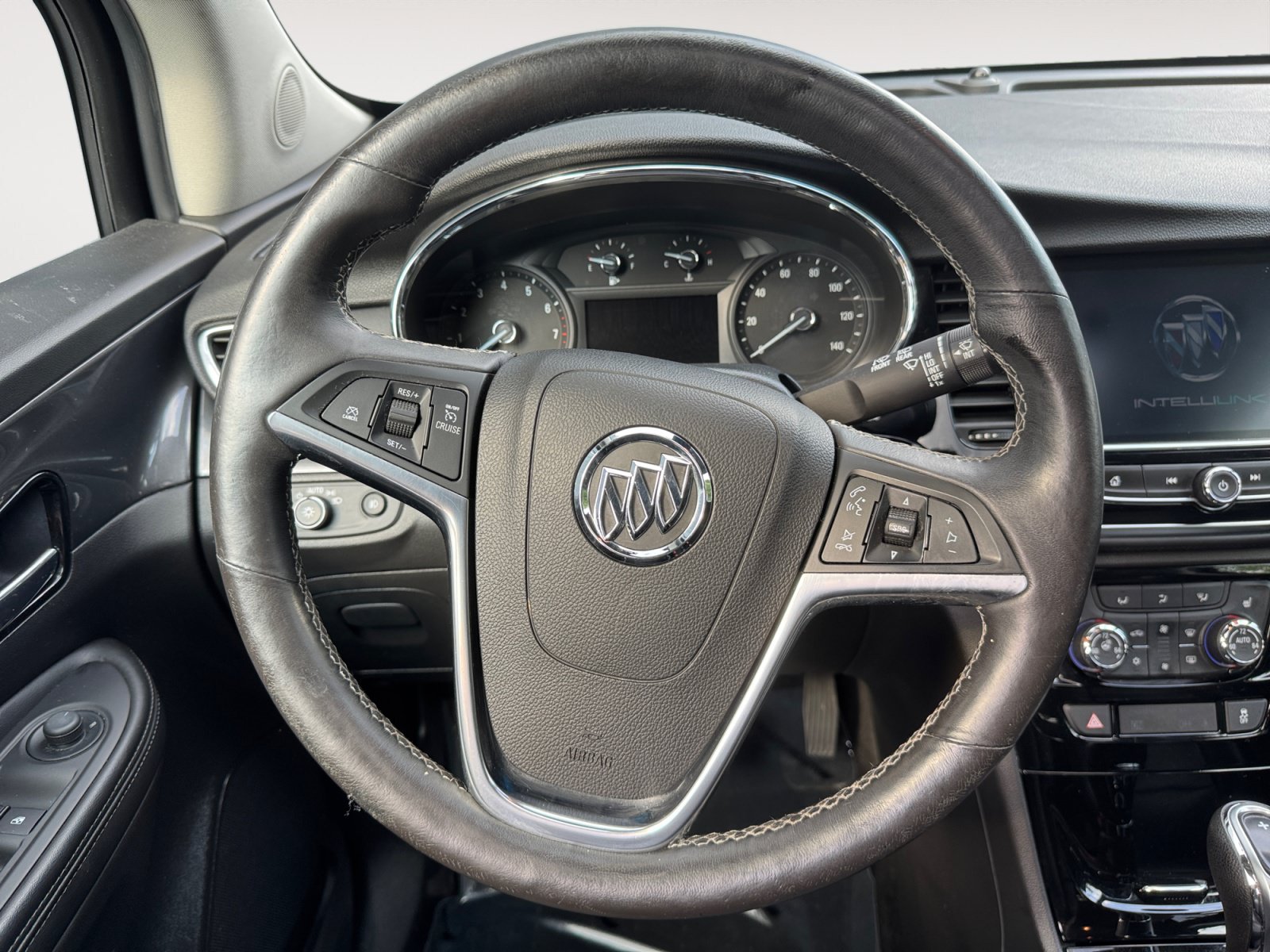 Used 2018 Buick Encore Essence AWD/4WD image 13