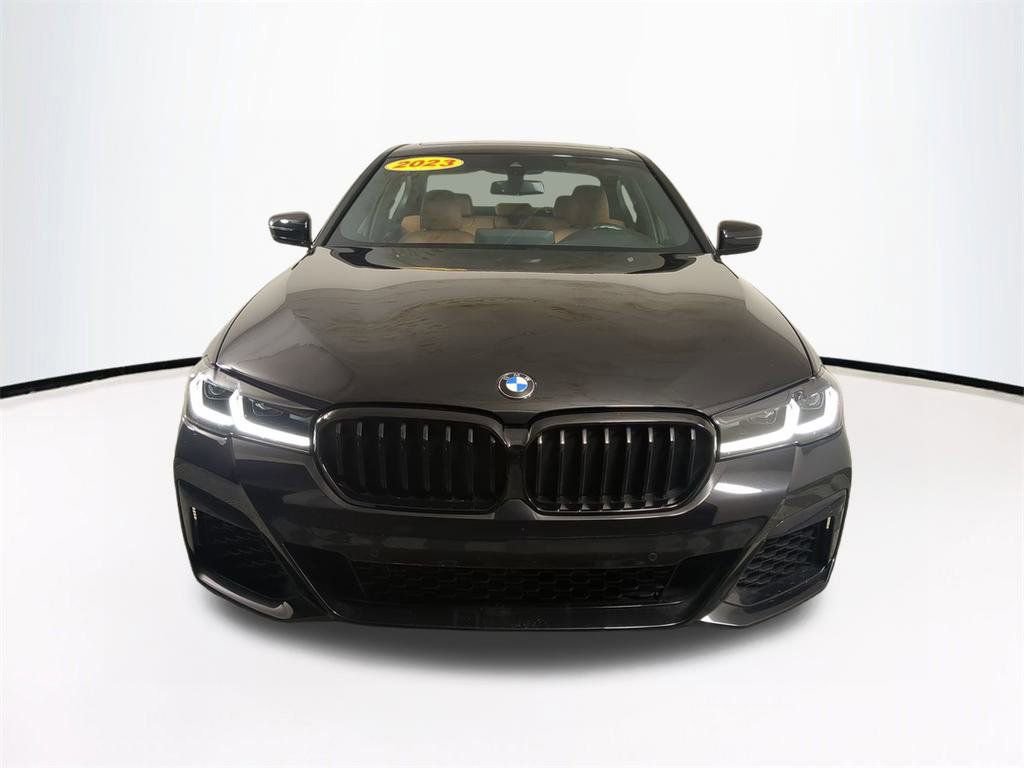 Used 2023 BMW 540i w/ M Sport Package image 3
