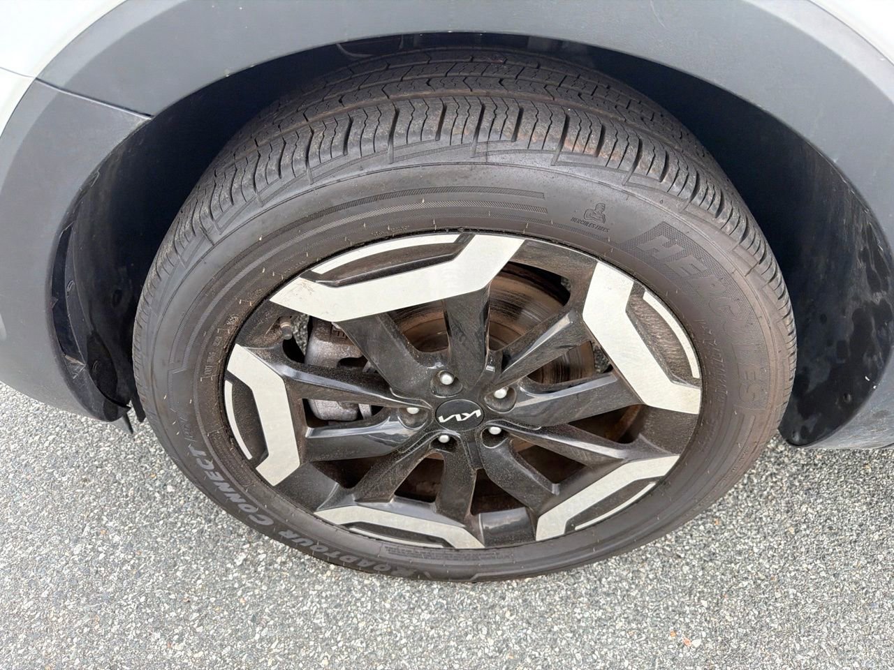 Used 2023 Kia Telluride S w/ S Sunroof Package FWD image 11