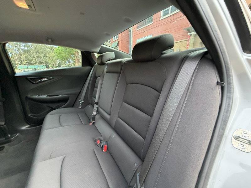 Used 2020 Chevrolet Malibu LT FWD image 31