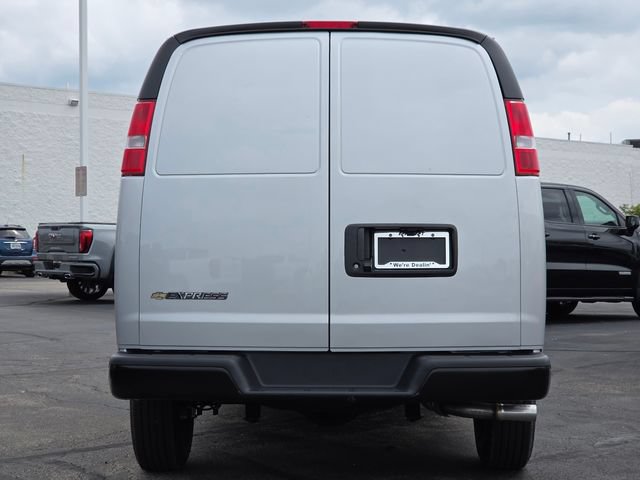 New 2026 Chevrolet Express 2500 w/ Driver Convenience Package RWD image 10