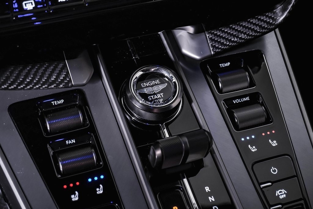 New 2025 Aston Martin Vanquish image 35