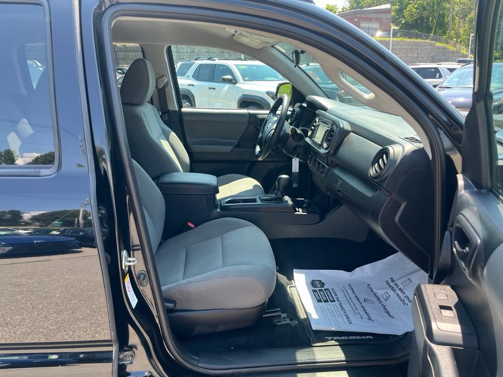 Used 2019 Toyota Tacoma SR w/ SR Convenience Package AWD/4WD image 13