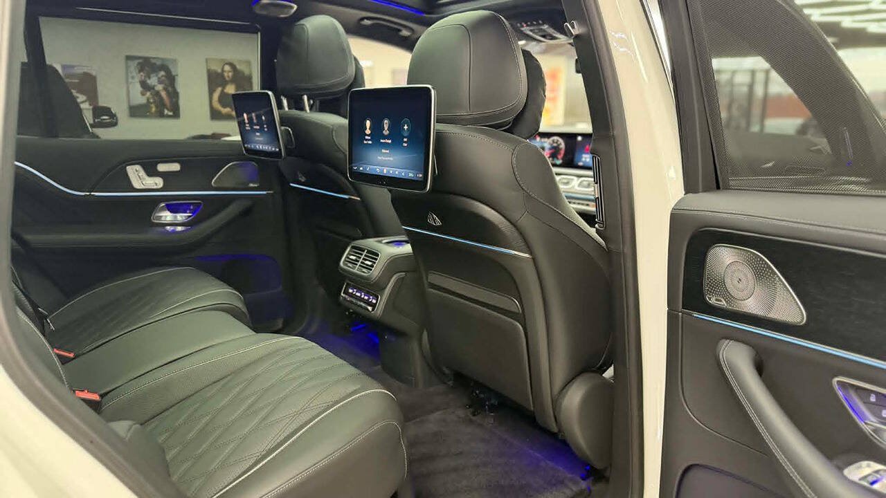Used 2026 Mercedes-Benz Maybach GLS 600 4MATIC image 22