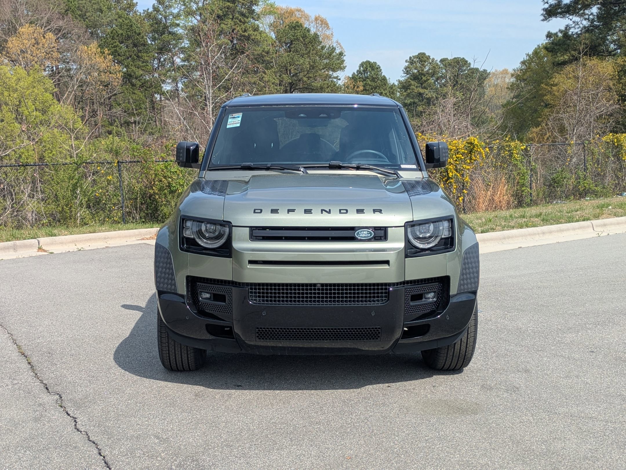 Certified 2024 Land Rover Defender 110 X-Dynamic SE image 2