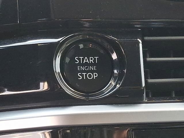 Used 2025 Nissan Pathfinder SL AWD/4WD image 24