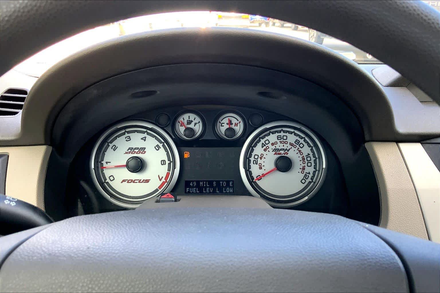 Used 2010 Ford Focus SE FWD image 24