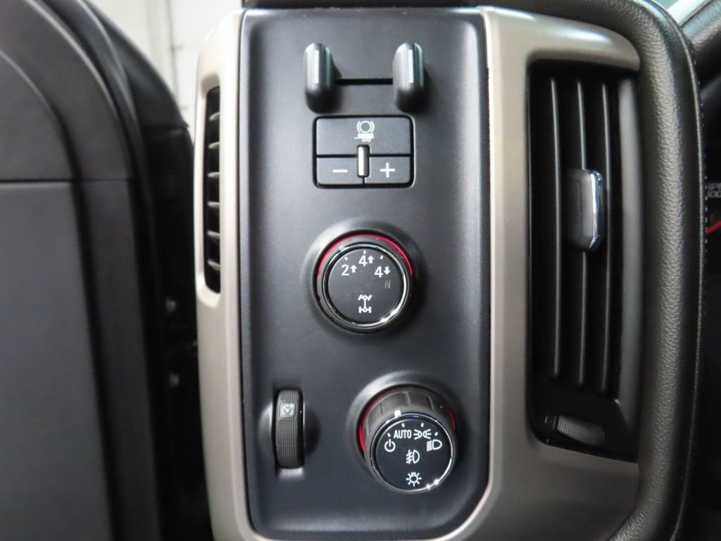 Used 2015 GMC Sierra 2500 Denali w/ Duramax Plus Package AWD/4WD image 48