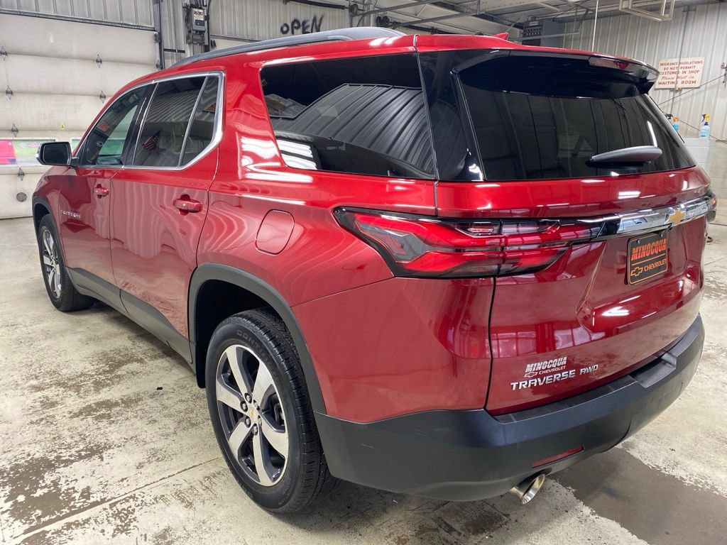Used 2023 Chevrolet Traverse LT w/ LT Premium Package AWD/4WD image 7