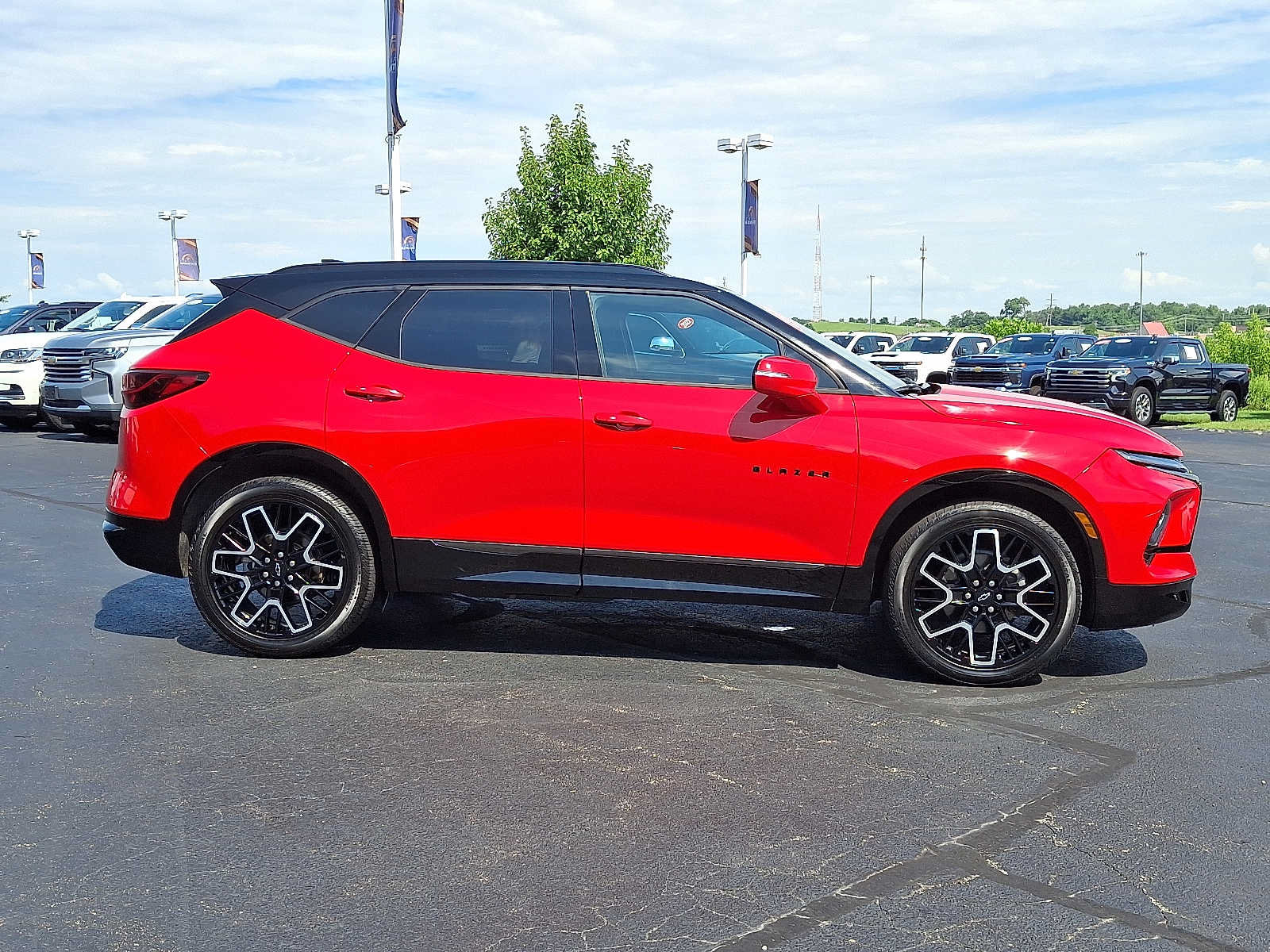 Used 2024 Chevrolet Blazer RS w/ Driver Confidence II Package AWD/4WD image 7