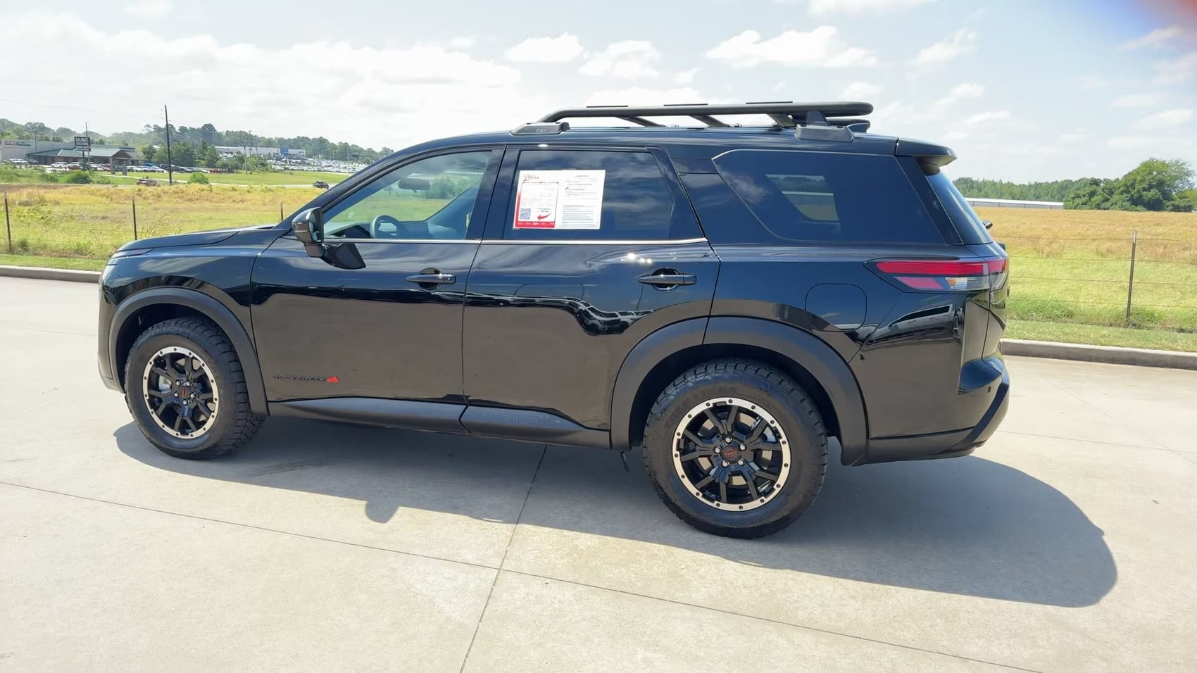 Used 2026 Nissan Pathfinder Rock Creek AWD/4WD image 5