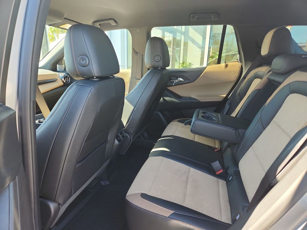 New 2026 Chevrolet Equinox ACTIV w/ LPO, Floor Liner Package image 19