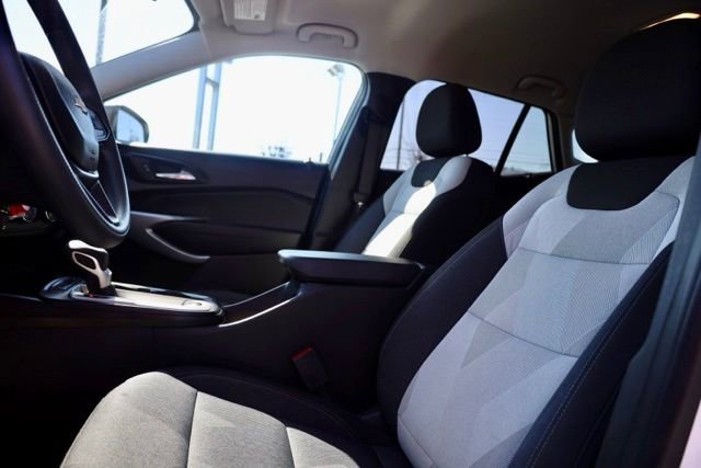 Certified 2025 Chevrolet Trax LS image 17