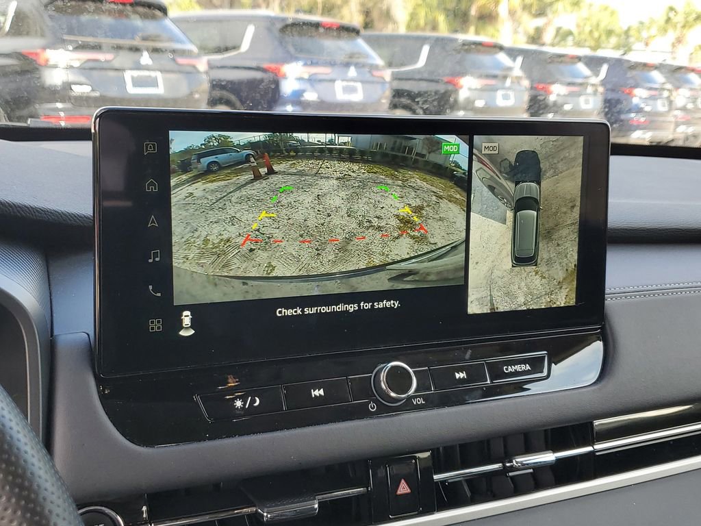 Used 2025 Mitsubishi Outlander SE image 27