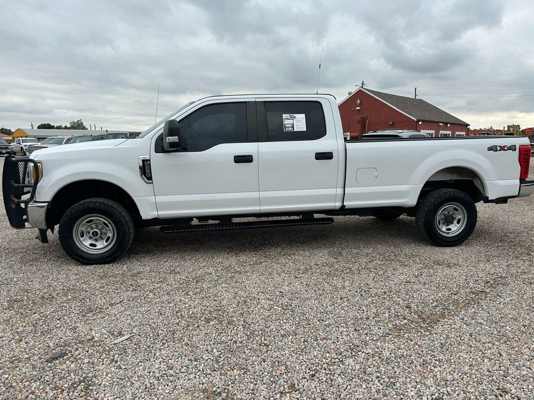 Used 2017 Ford F250 XL w/ Power Equipment Group image 4