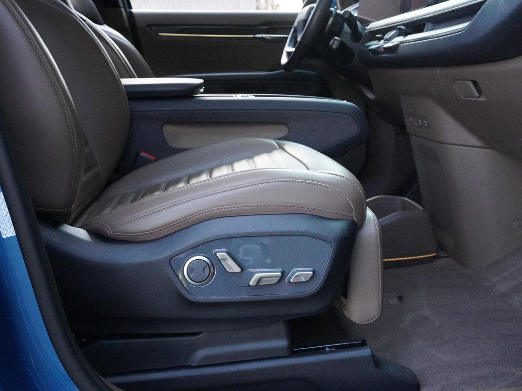 Used 2024 Kia EV9 Land AWD/4WD image 32