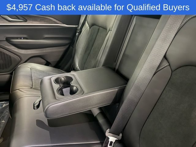 New 2026 Jeep Grand Cherokee Altitude AWD/4WD image 21