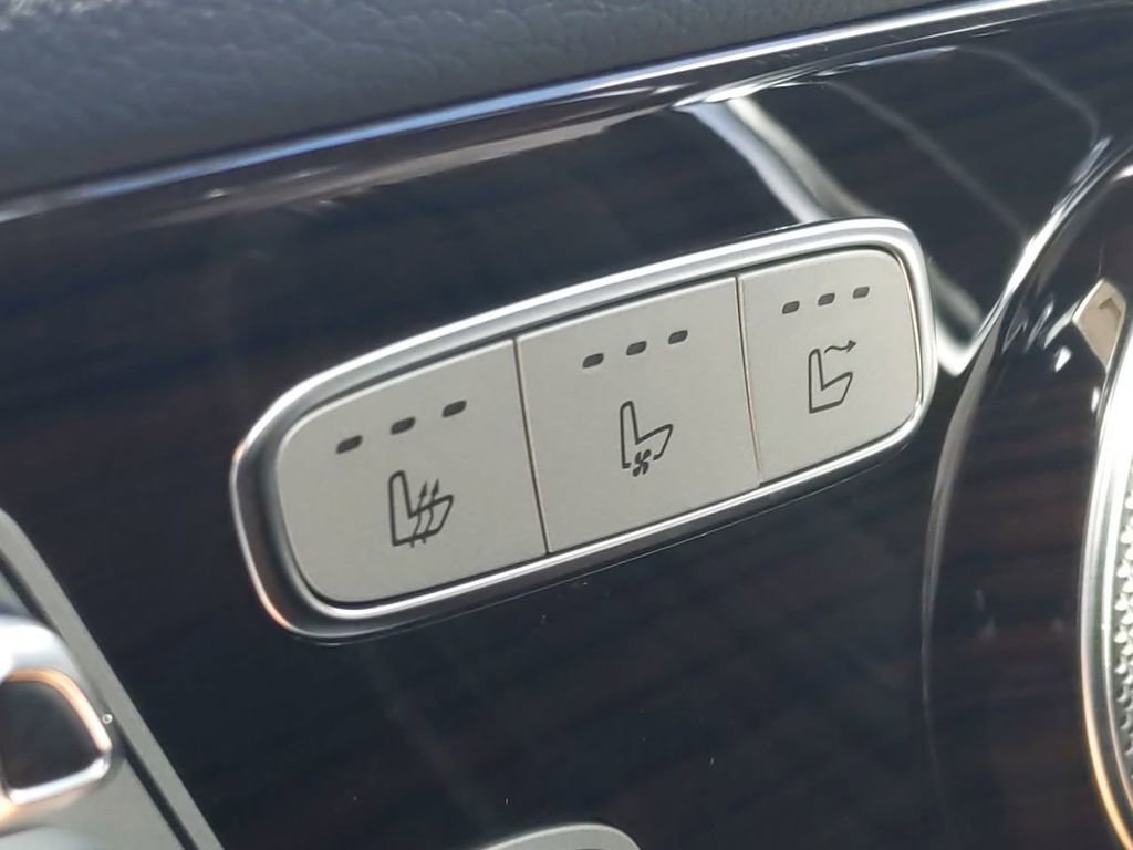 Used 2022 Mercedes-Benz C 300 Cabriolet image 18