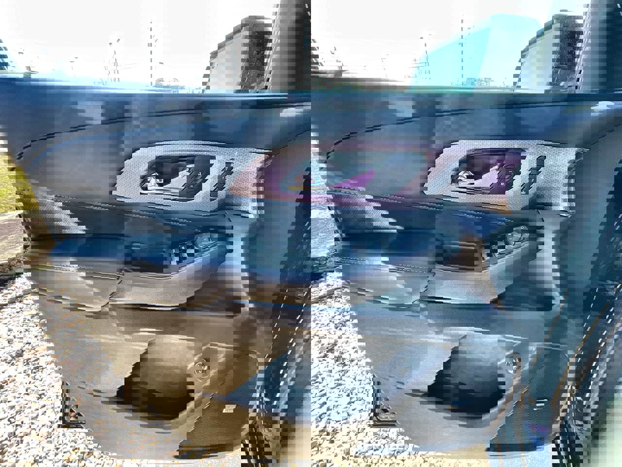 Used 2024 Chevrolet Traverse Premier w/ Redline Edition image 23