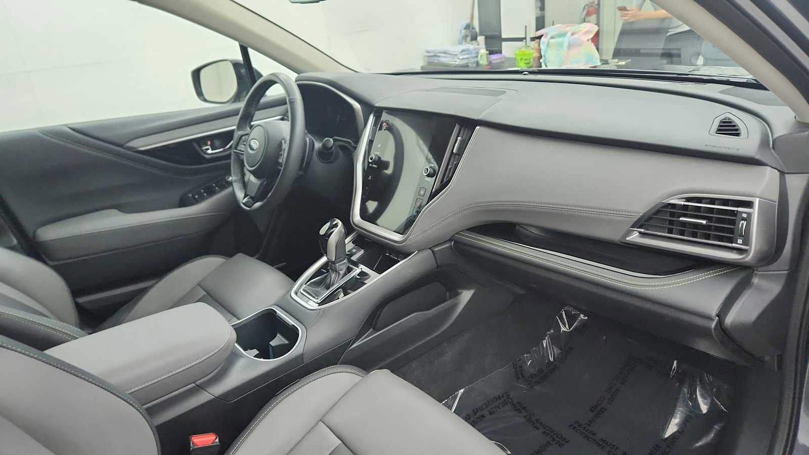 Certified 2025 Subaru Outback Onyx Edition AWD/4WD image 25
