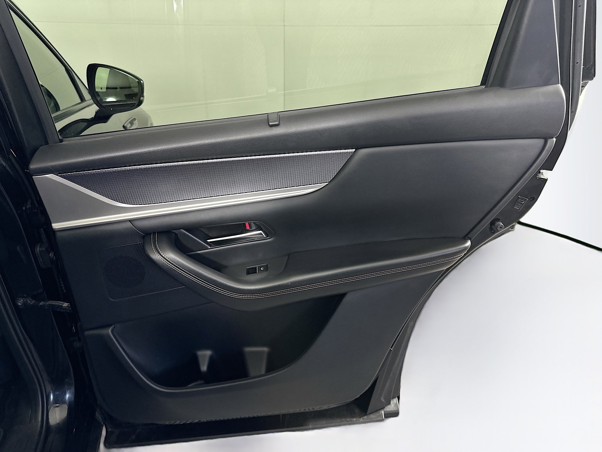 Used 2025 MAZDA CX-90 3.3 Turbo w/ Premium Sport Pkg AWD/4WD image 33