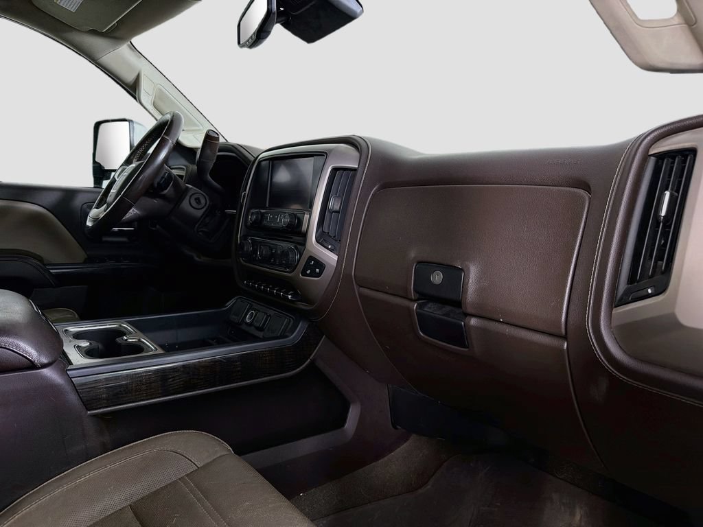 Used 2016 GMC Sierra 2500 Denali w/ Duramax Plus Package AWD/4WD image 30