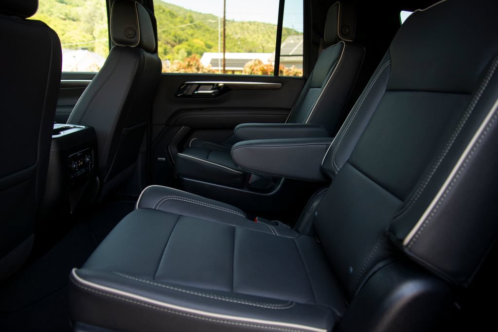 New 2025 Chevrolet Suburban Premier AWD/4WD image 12