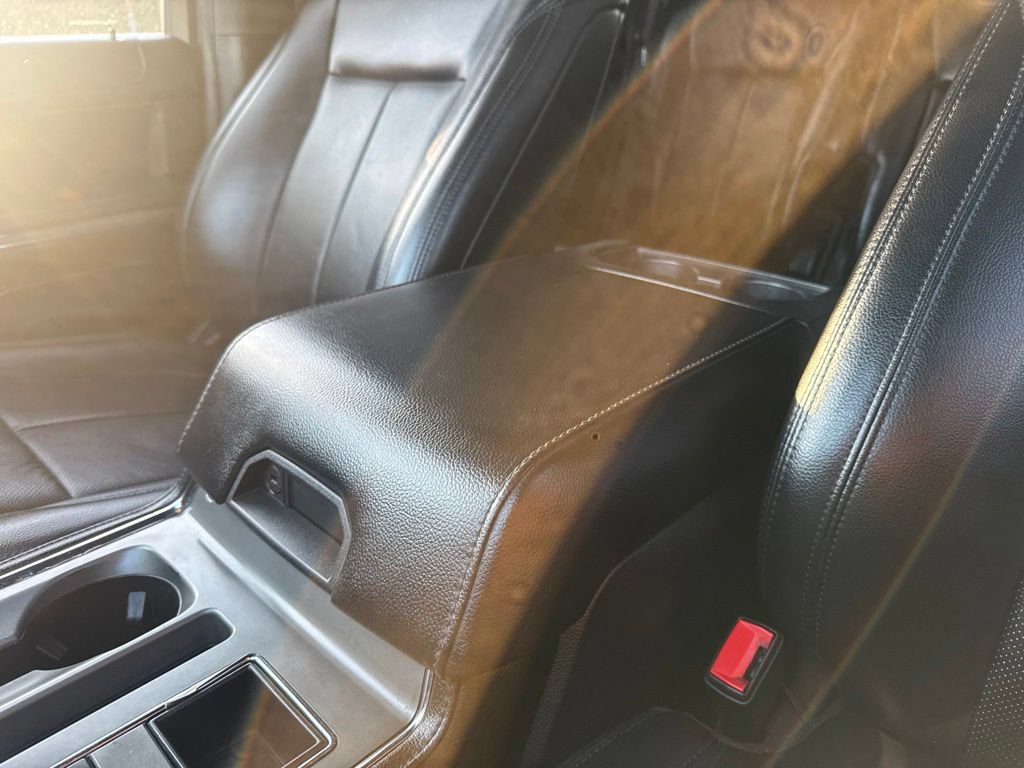 Used 2019 Ford Expedition XLT w/ Equipment Group 202A RWD image 24