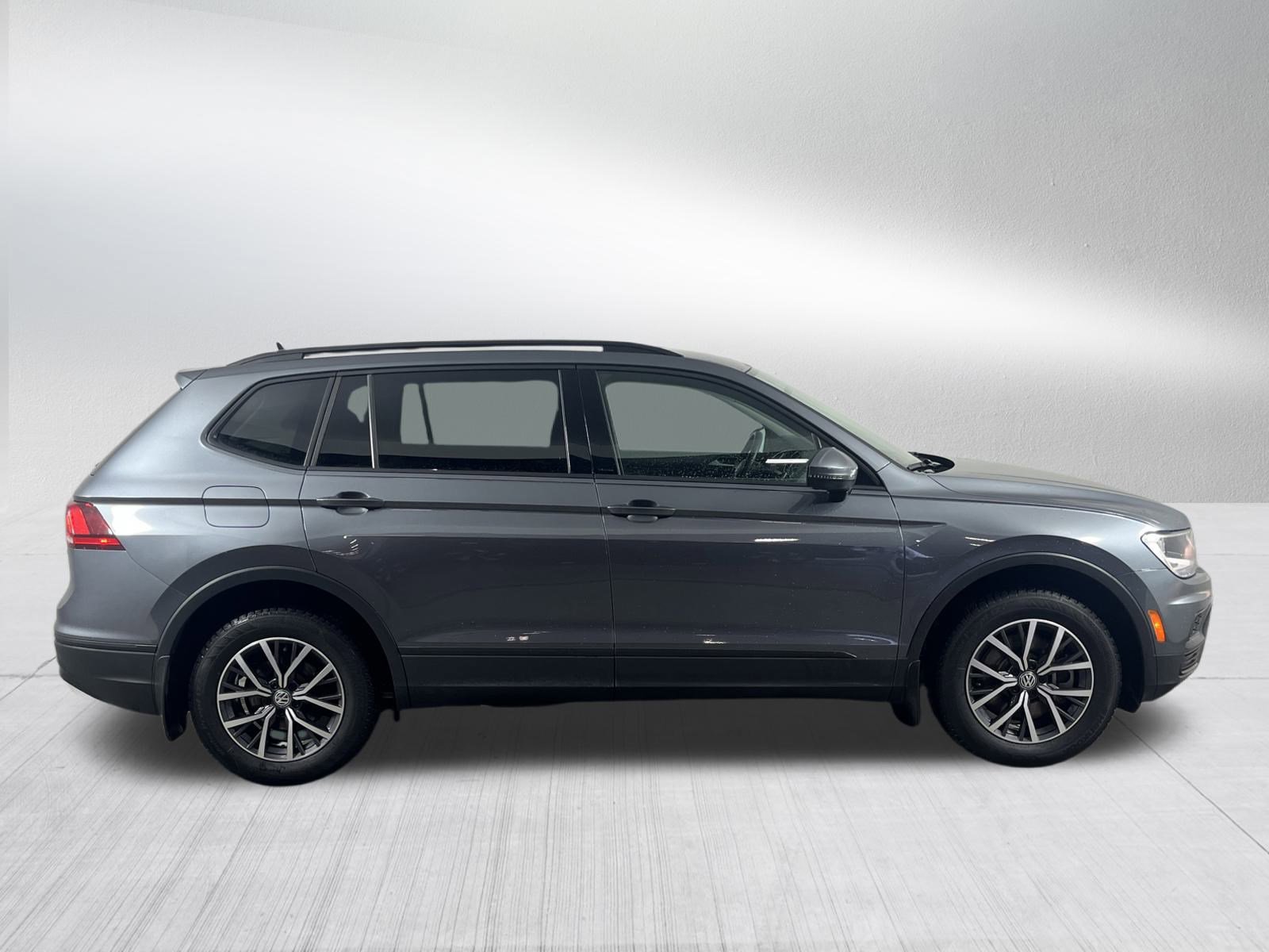 Used 2021 Volkswagen Tiguan S image 8