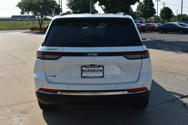 Used 2024 Jeep Grand Cherokee Limited 4xe AWD/4WD image 6