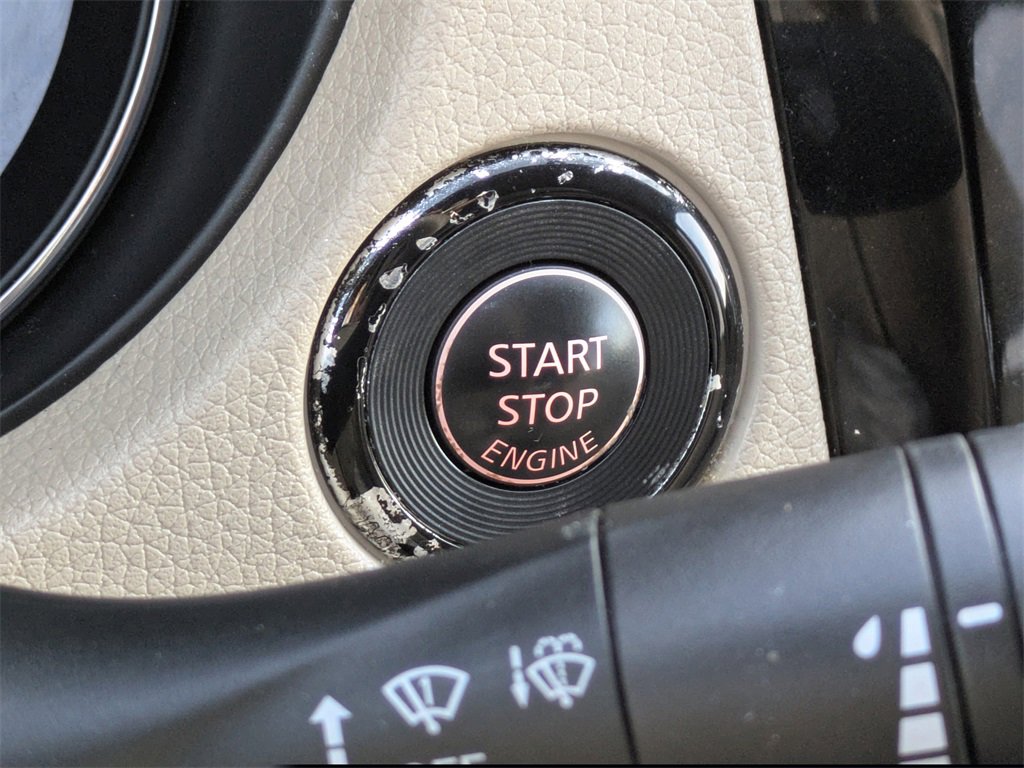 Used 2015 Nissan Rogue SL w/ SL Premium Package image 30