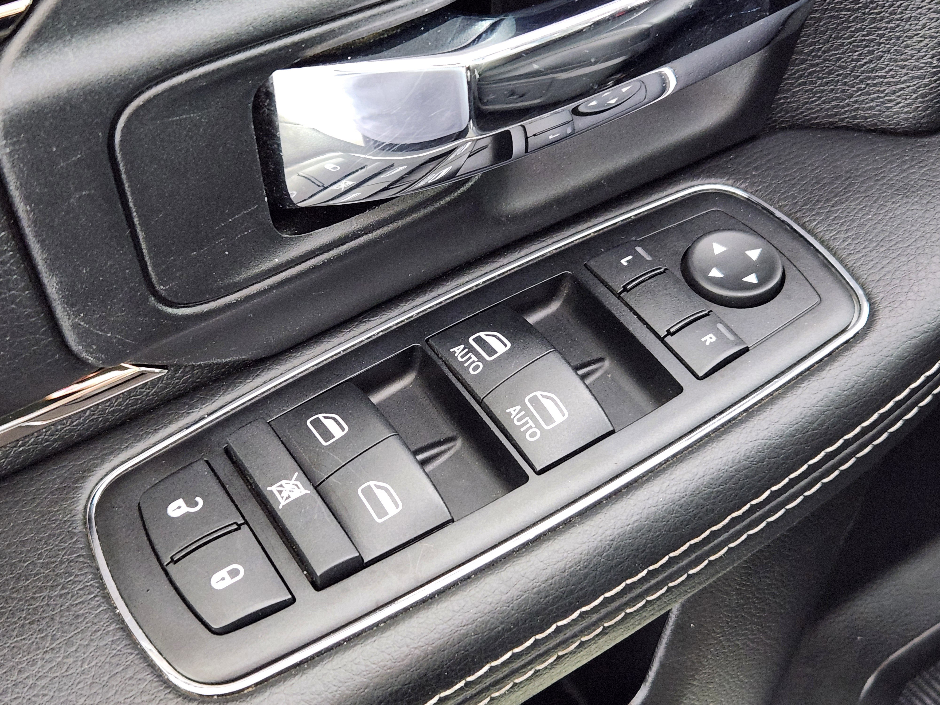 Used 2014 RAM 1500 Sport image 17