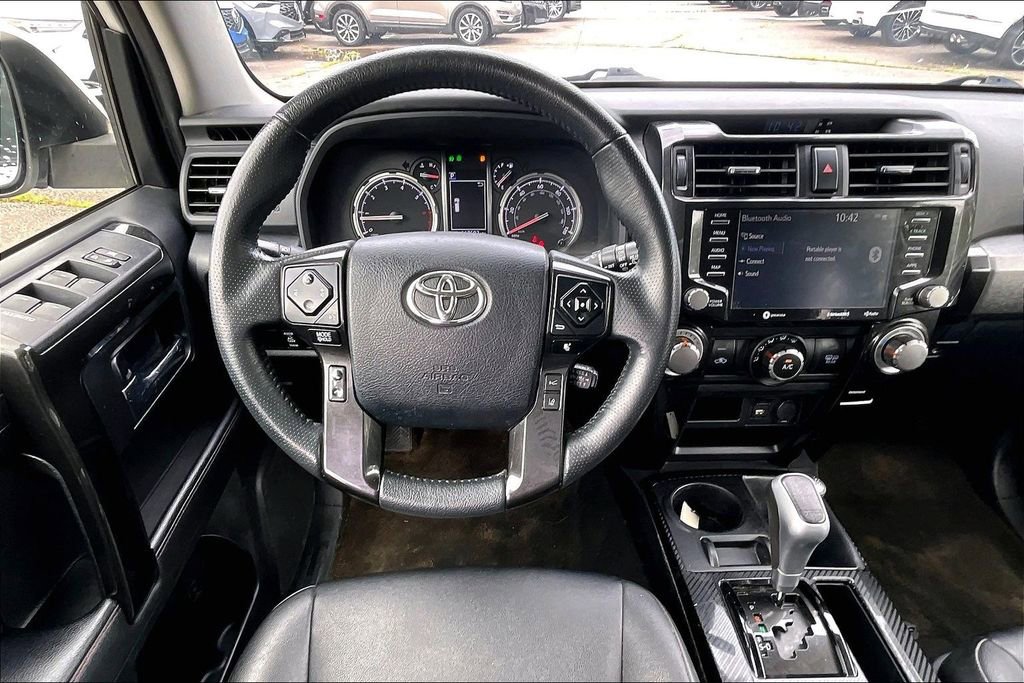 Used 2020 Toyota 4Runner TRD Off-Road Premium AWD/4WD image 7