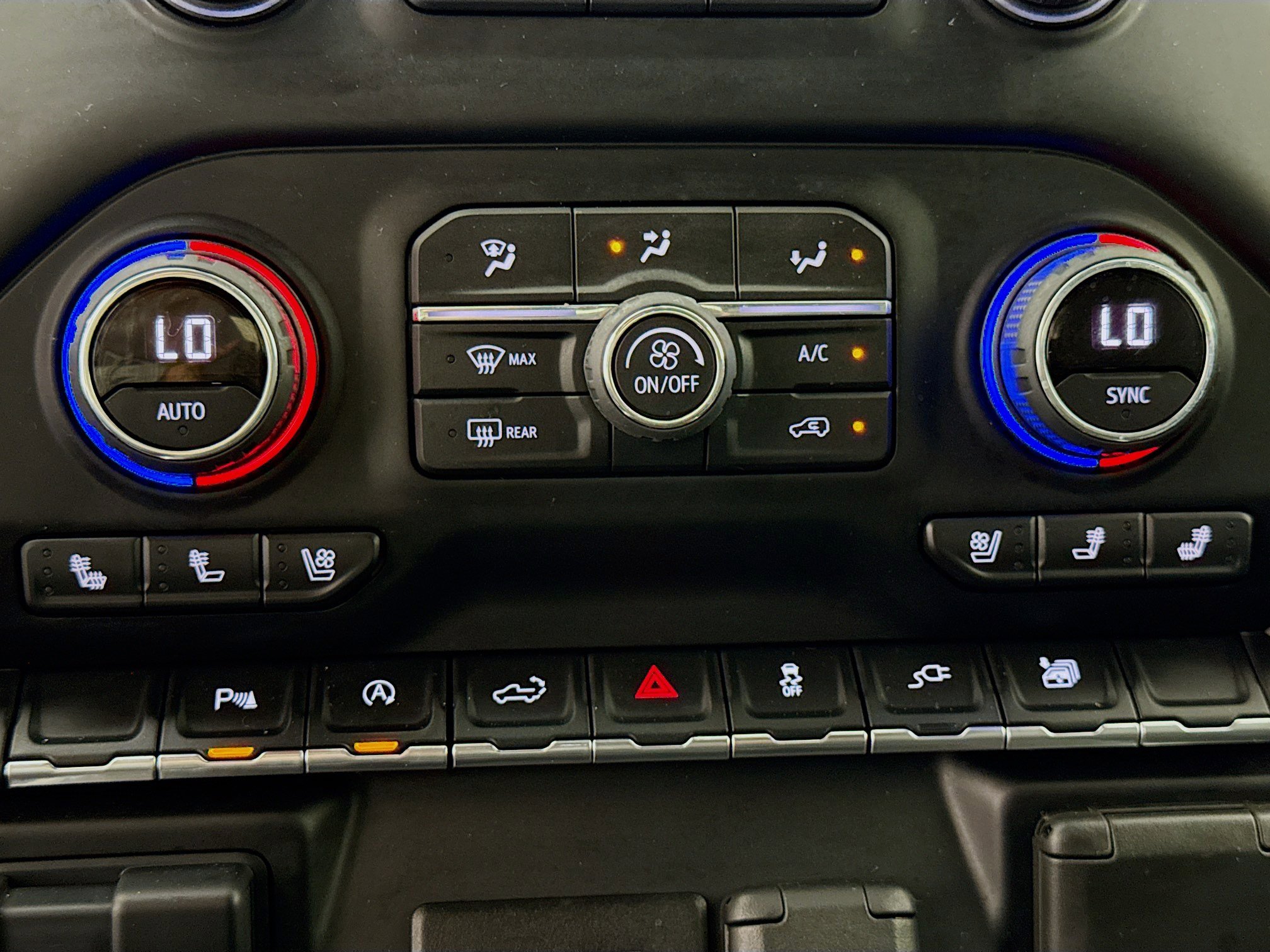 Used 2022 Chevrolet Silverado 1500 LTZ RWD image 16