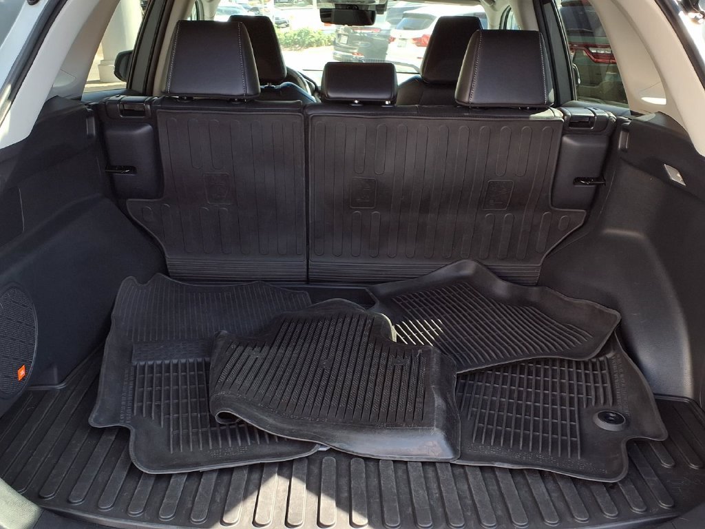 Certified 2021 Toyota RAV4 XLE Premium AWD/4WD image 7