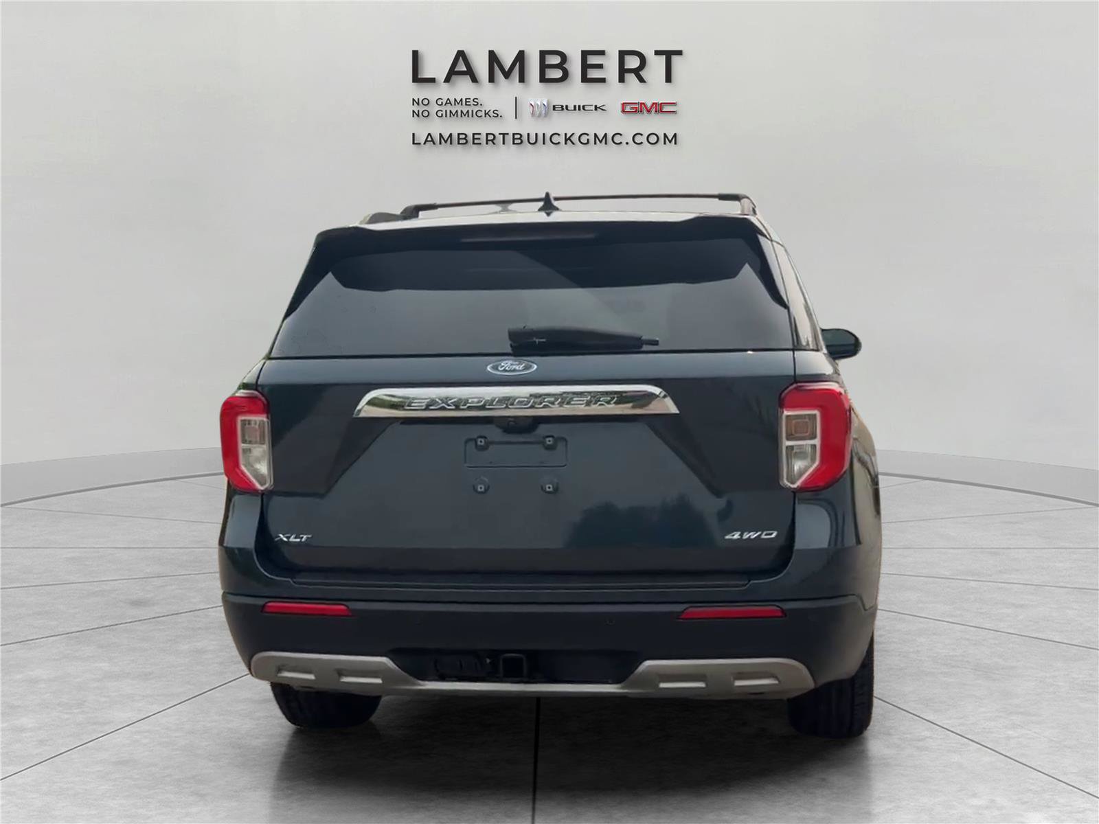 Used 2023 Ford Explorer XLT w/ Equipment Group 202A AWD/4WD image 4