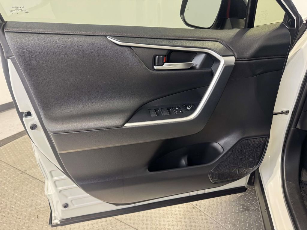 Used 2022 Toyota RAV4 XSE w/ Weather Package image 14