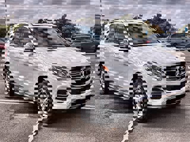 Used 2019 Mercedes-Benz GLE 400 4MATIC image 8