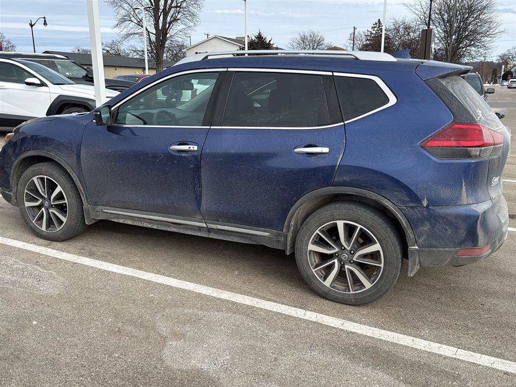 Used 2017 Nissan Rogue SL image 9