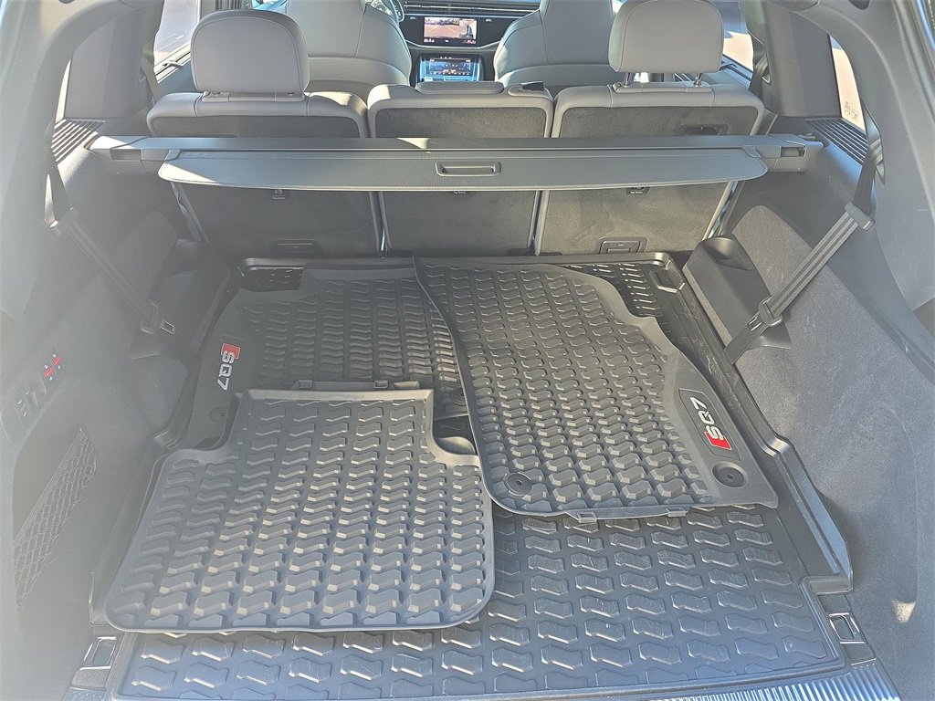 Used 2025 Audi SQ7 Premium Plus image 17