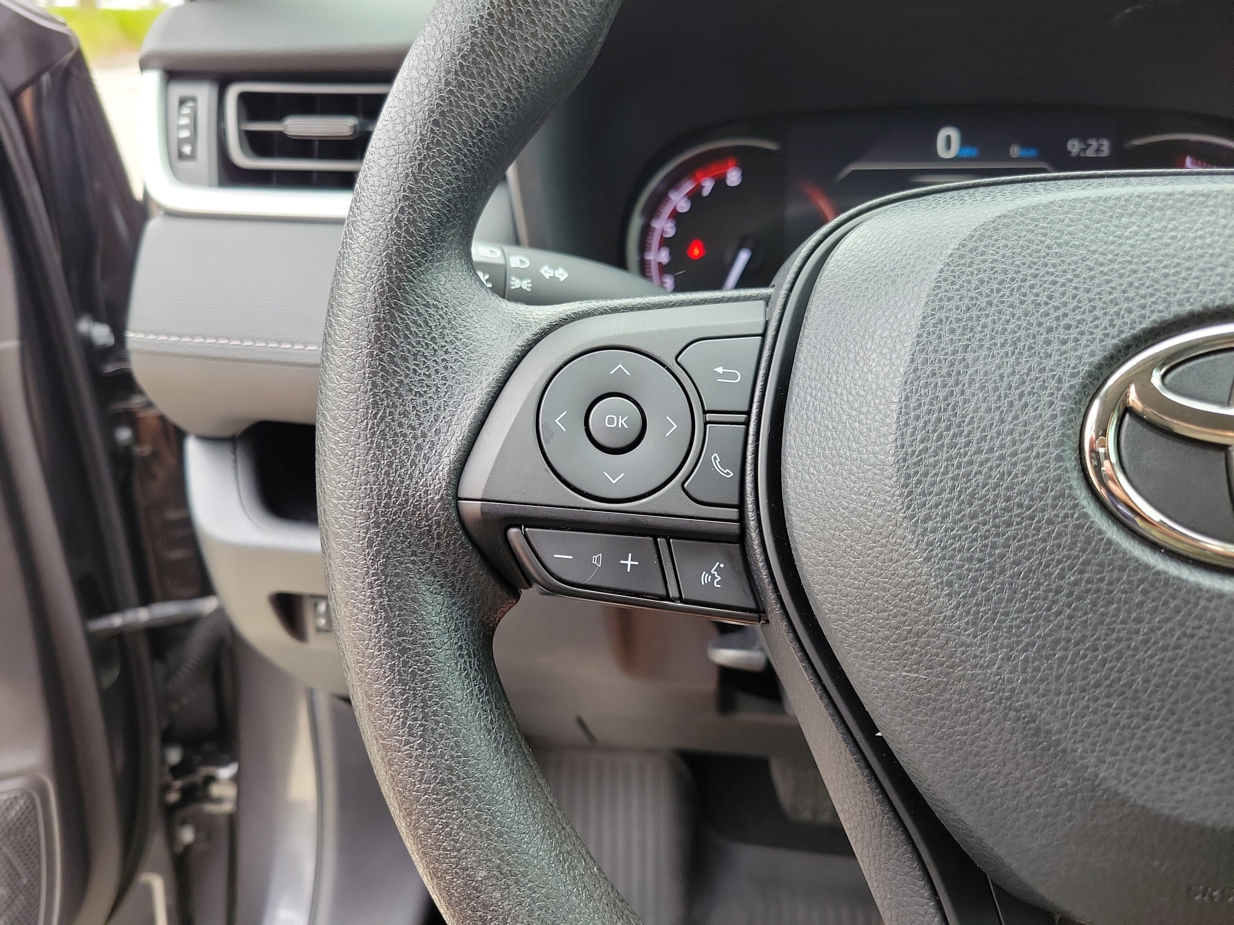 Certified 2023 Toyota RAV4 LE FWD image 17