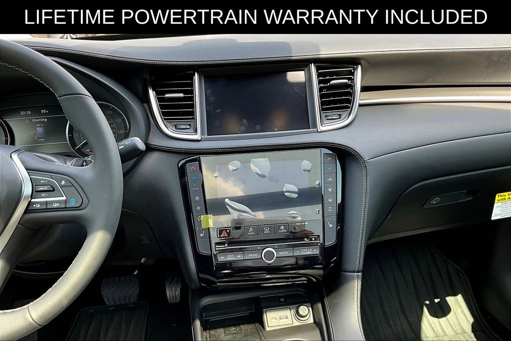 Certified 2025 INFINITI QX50 Luxe AWD/4WD image 10