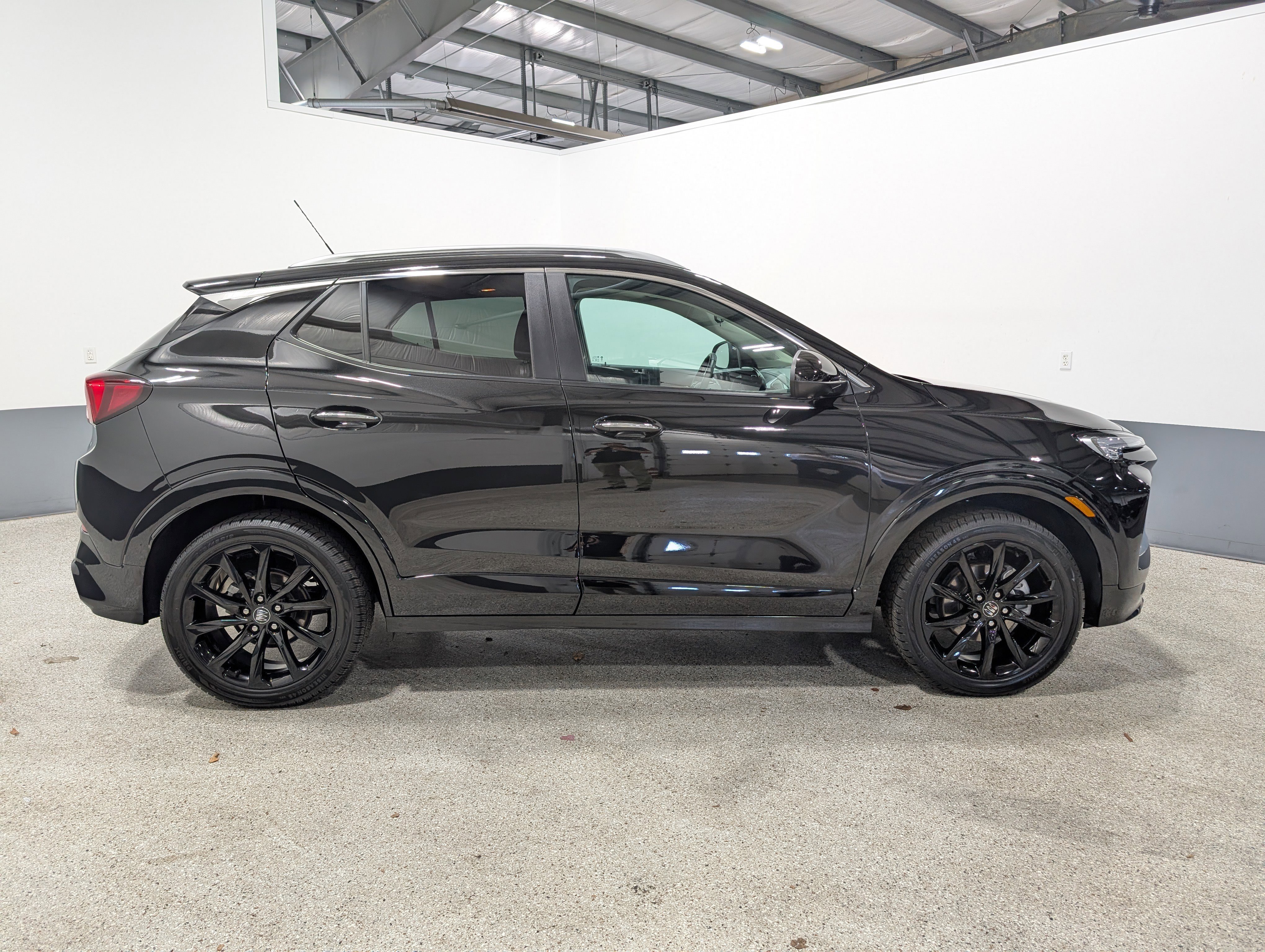 Used 2024 Buick Encore GX Sport Touring w/ Experience Buick Package image 2