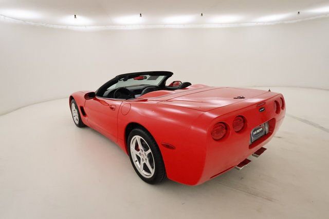 Used 2000 Chevrolet Corvette Convertible w/ Performance Handling Pkg image 25