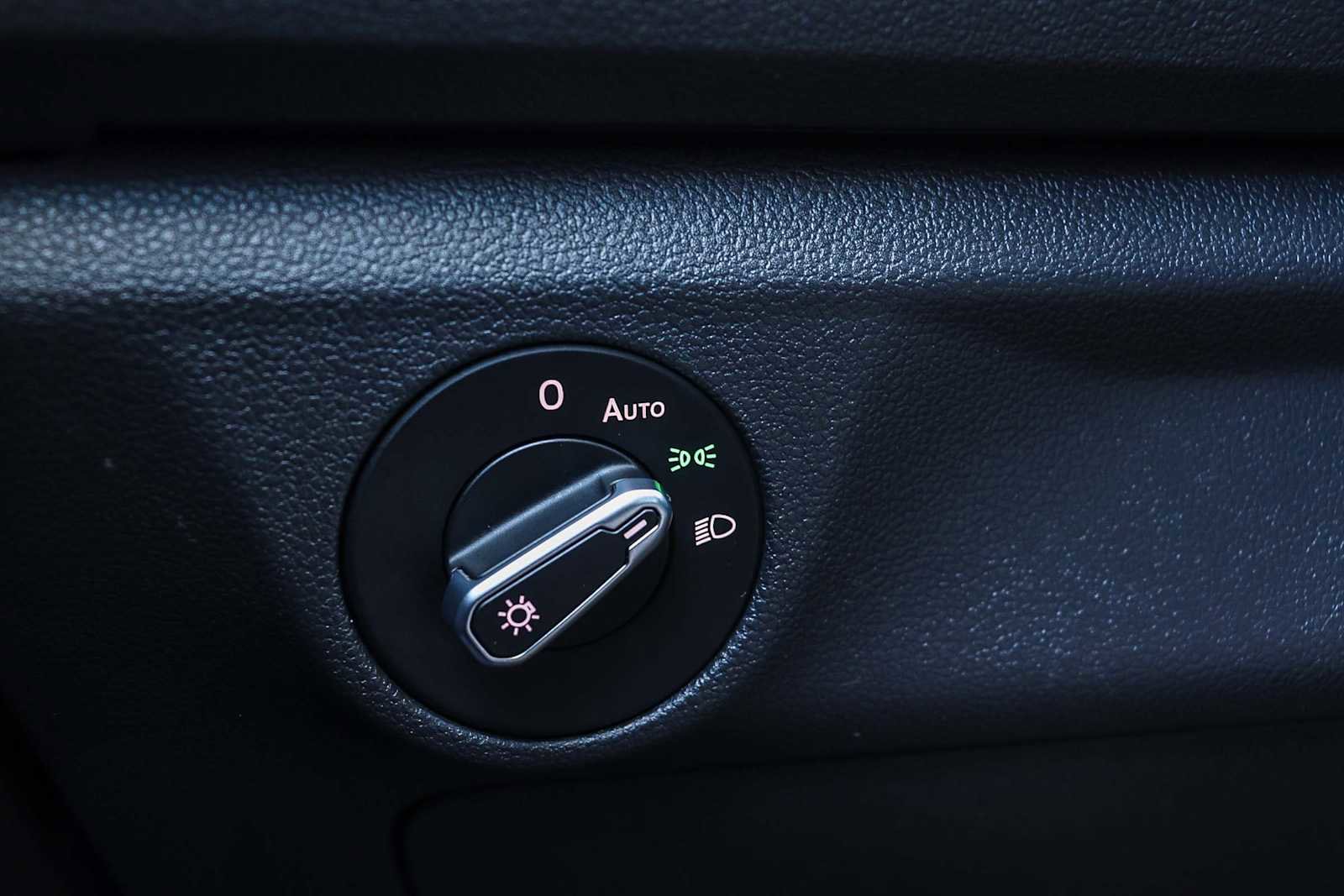 Certified 2022 Volkswagen Jetta SE image 23