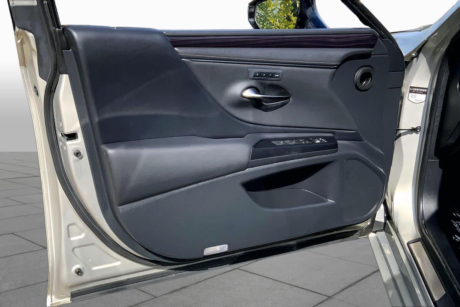 Certified 2021 Lexus ES 350 w/ Premium Package FWD image 22